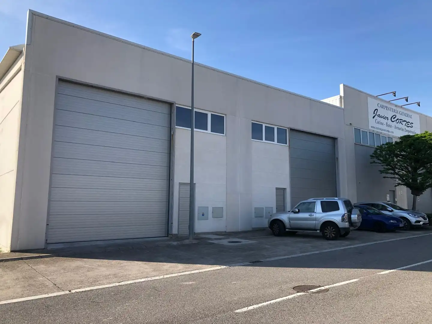 Außenansicht von Fabrikhallen zur Miete in Calahorra