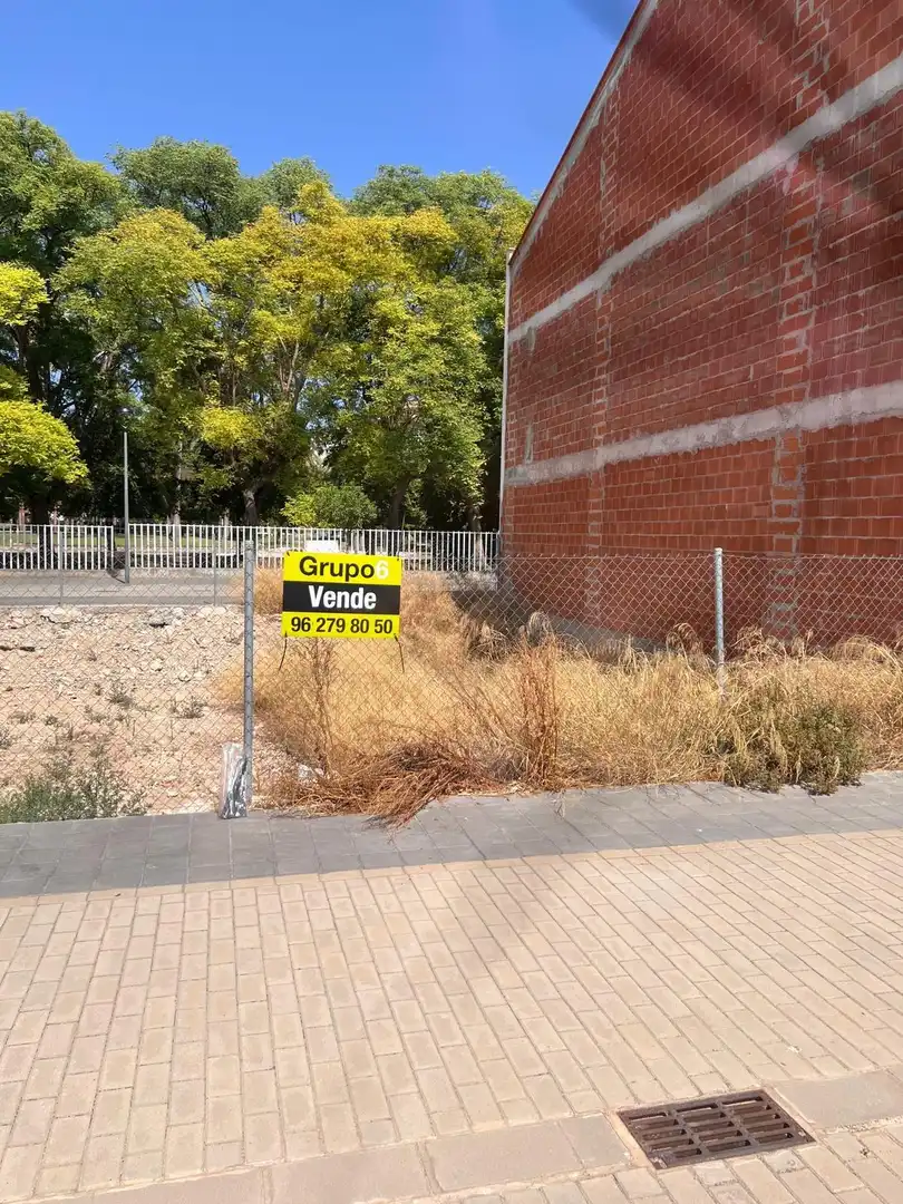 Terreny residencial en venda a Casco Antiguo, imagen 4