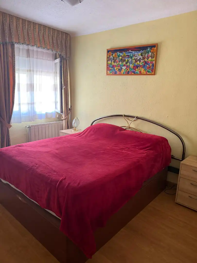 Habitación de Piso en venta en Madrid con Calefacción
