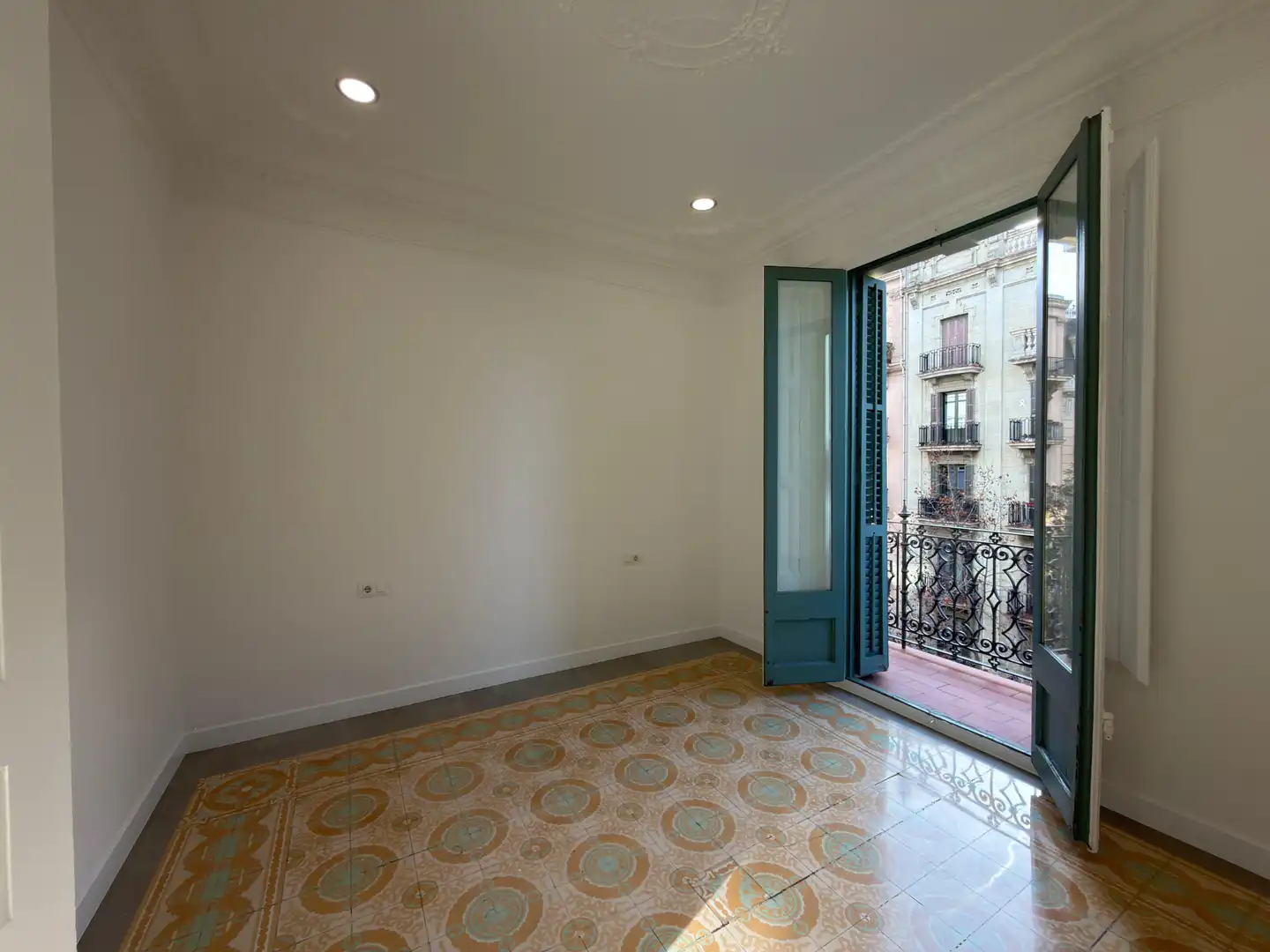 Piso en venta en Barcelona con Aire acondicionado, Calefacción y Trastero