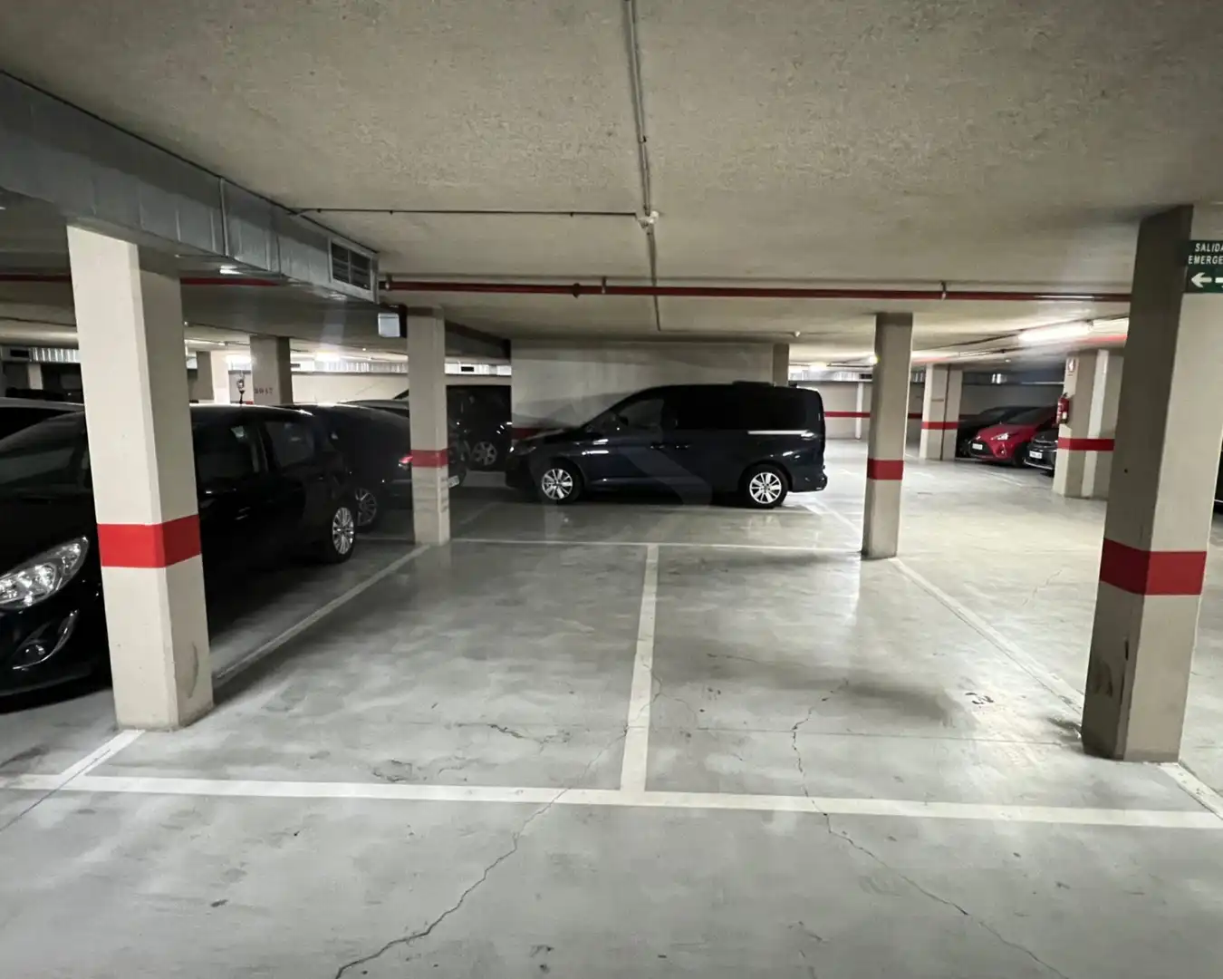 Parking de Piso en venta en  Logroño con Aire acondicionado, Calefacción y Jardín privado
