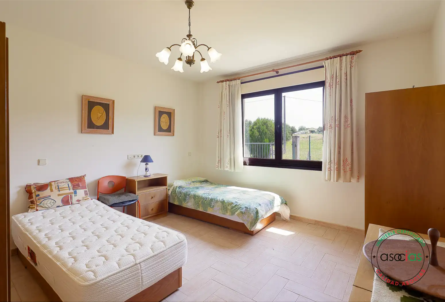 Dormitori de Casa o xalet en venda en Nava amb Calefacció, Parquet i Traster