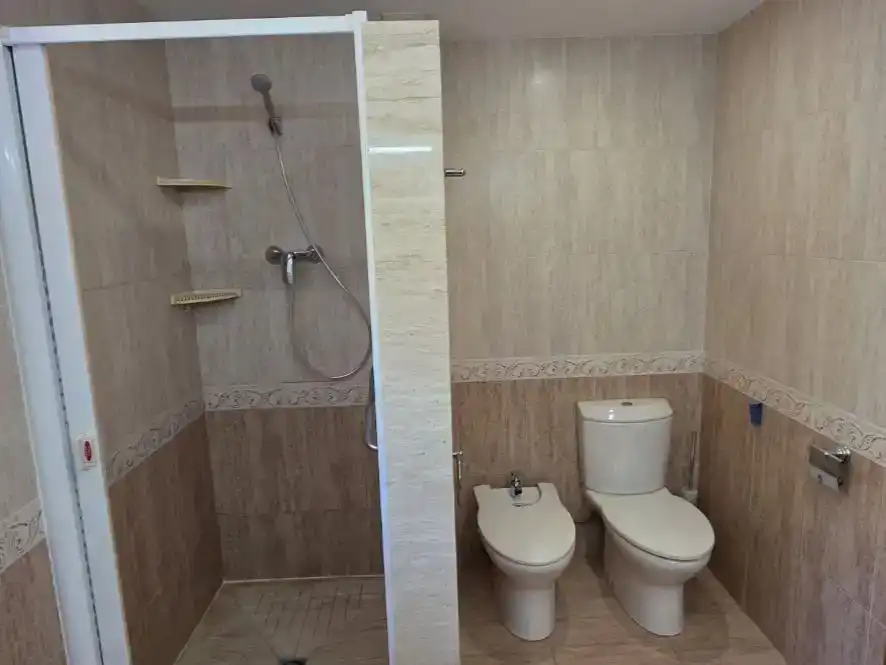 Bany de Casa o xalet de lloguer en Sant Fost de Campsentelles amb Terrassa, Piscina i Balcó