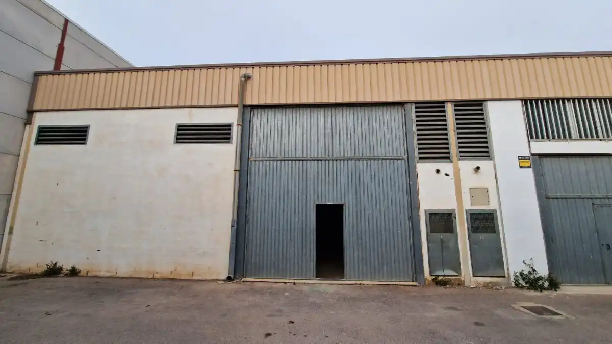 Industrial building for sale in Senda Mitjana