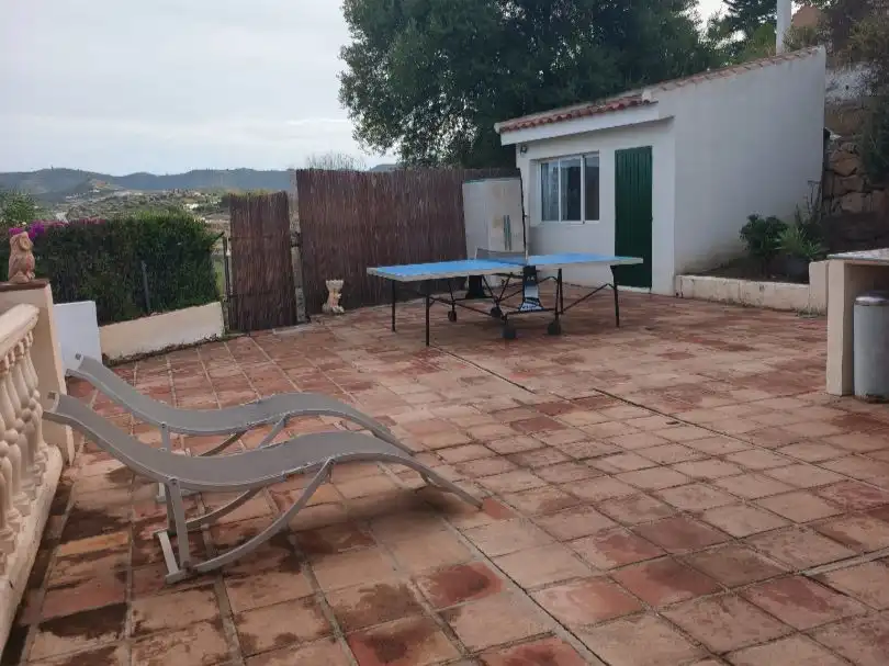 Houses for rent in Viñuela, Málaga