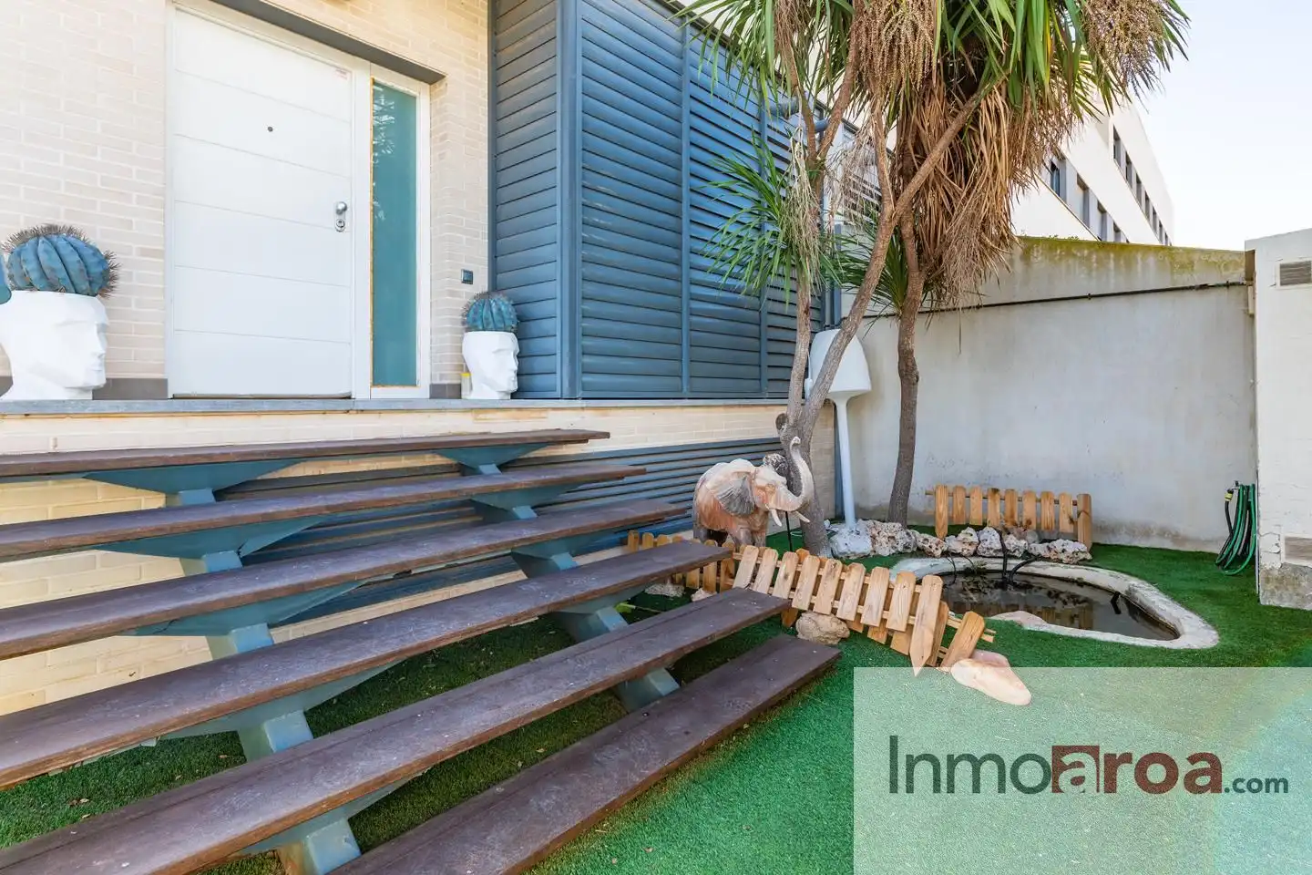 Exterior view of Houses for sale in La Pobla de Farnals  with Terrace, Furnished and Community pool