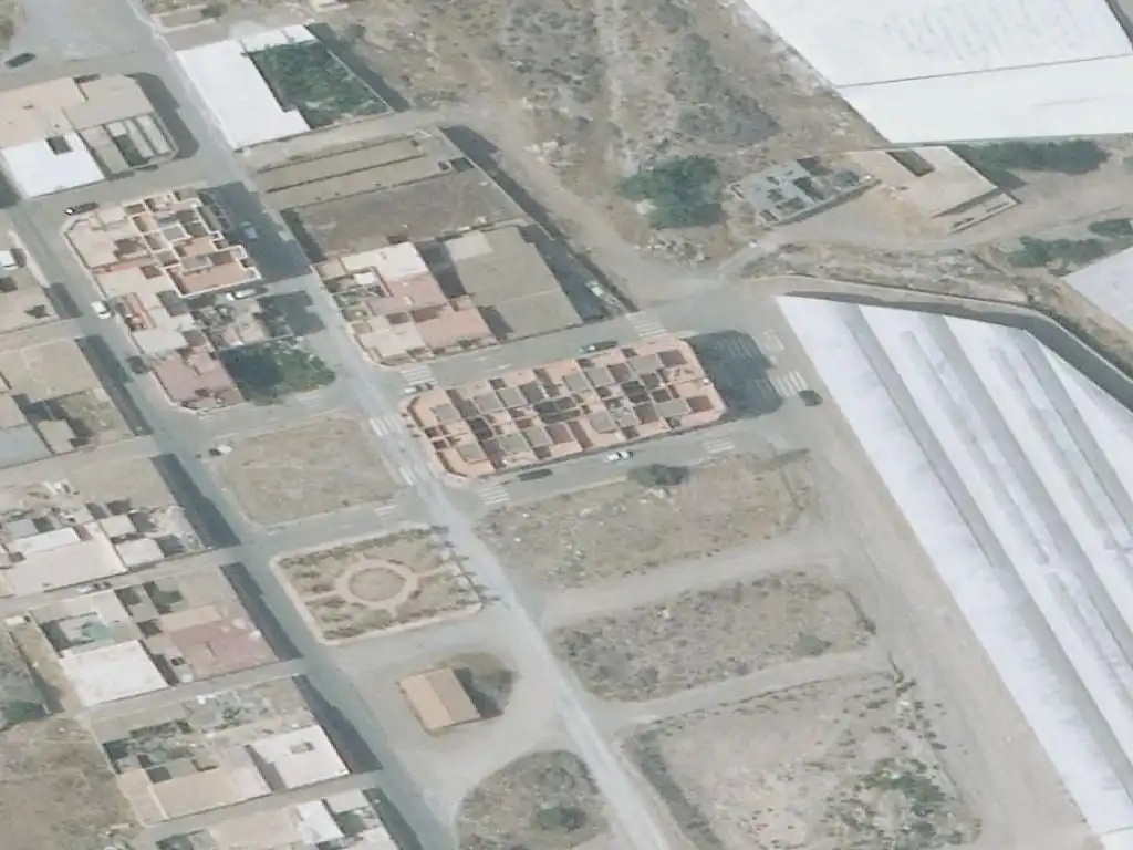 Terreny residencial en venda a Vivienda en Calle Picos de Europa, 27, Adra, Almer
