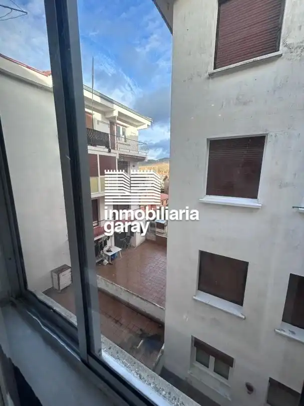 Vista exterior de Piso en venta en Medina de Pomar con Amueblado