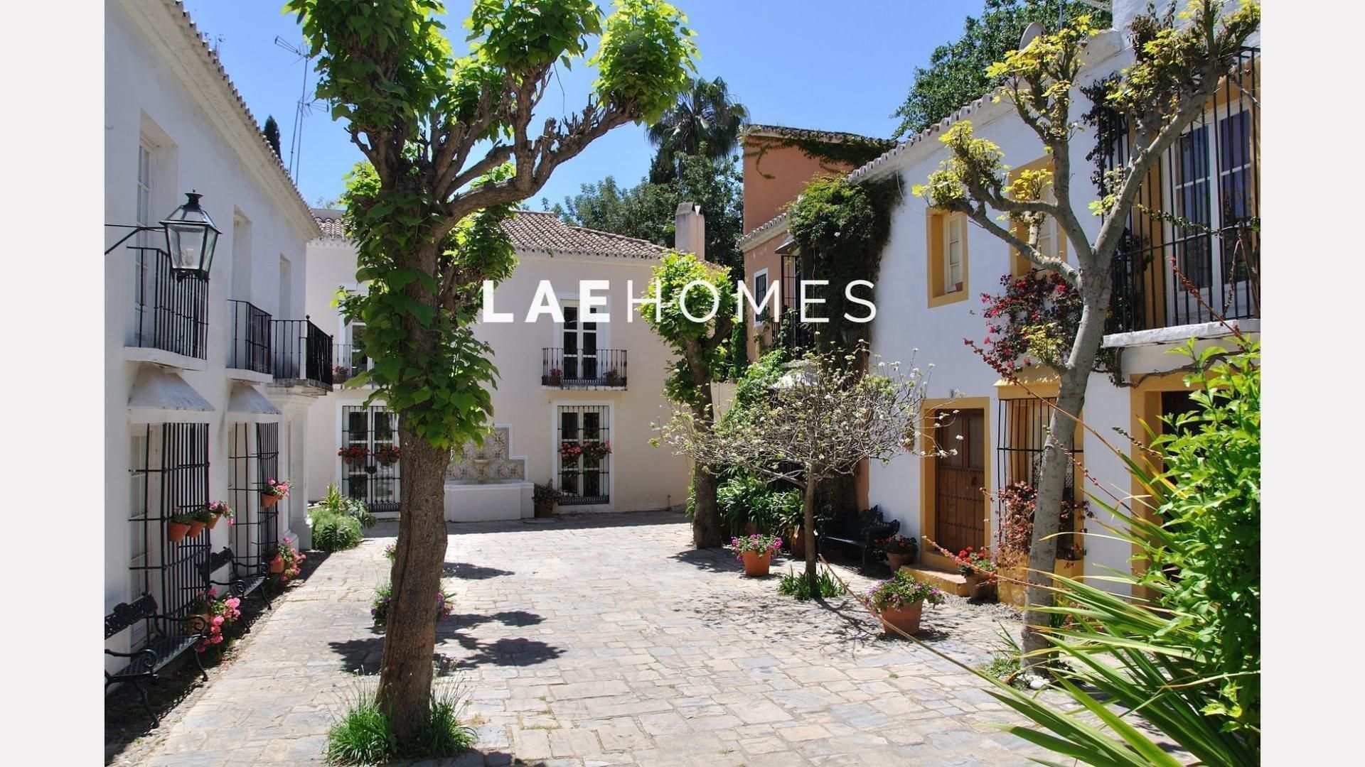 Vista exterior de Casa adosada en venda en Marbella