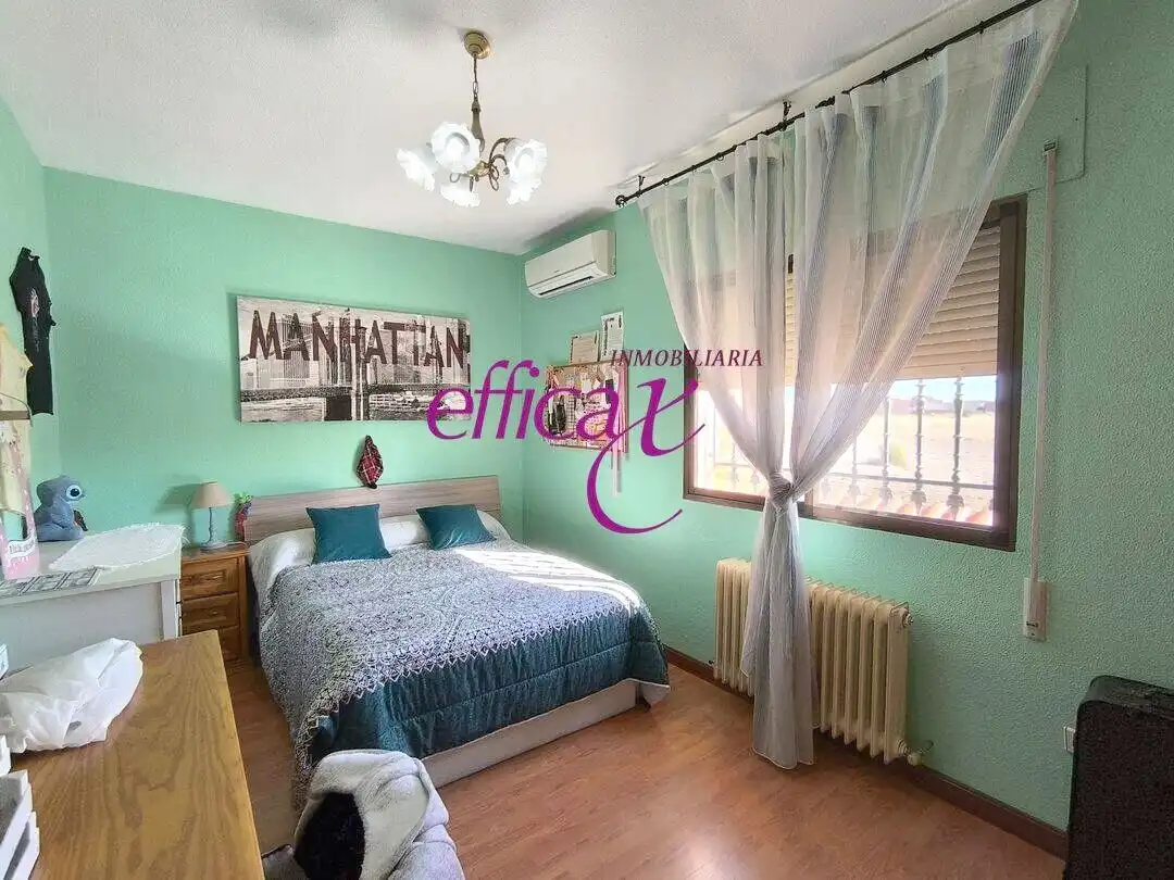 Bedroom of Houses for sale in Gerindote  with Air Conditioner, Heating and Storage room