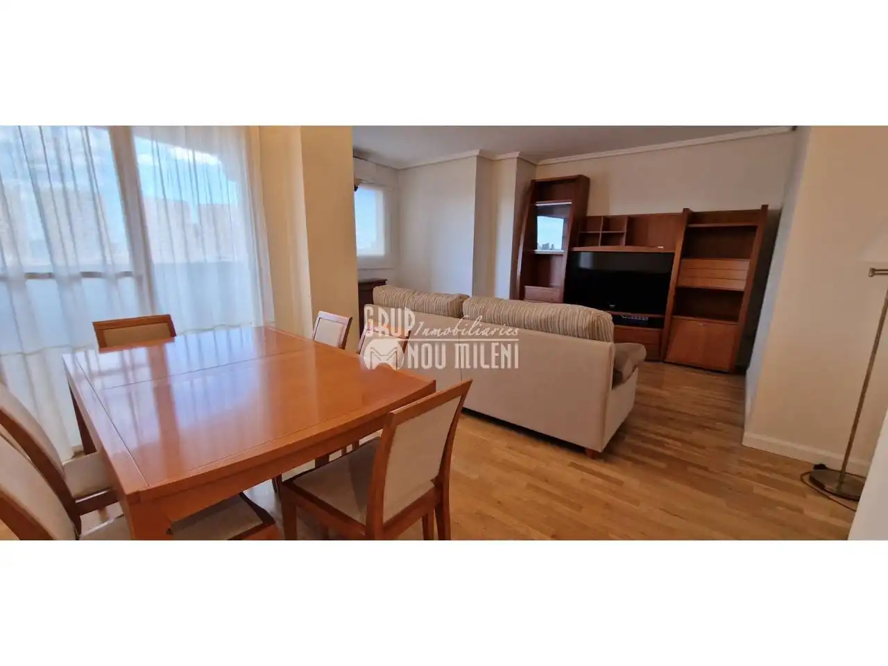 Sala d'estar de Dúplex de lloguer en Valencia amb Aire condicionat, Jardí privat i Parquet