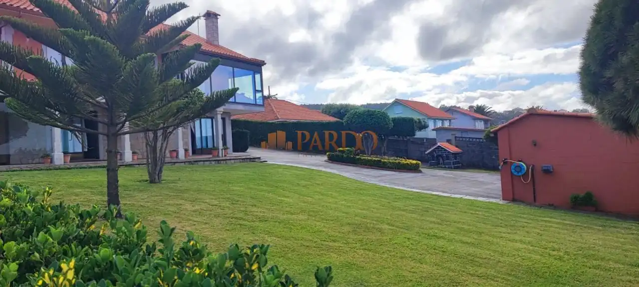 Parking of Houses for sale in Valdoviño  with Heating, Private garden and Swimming Pool