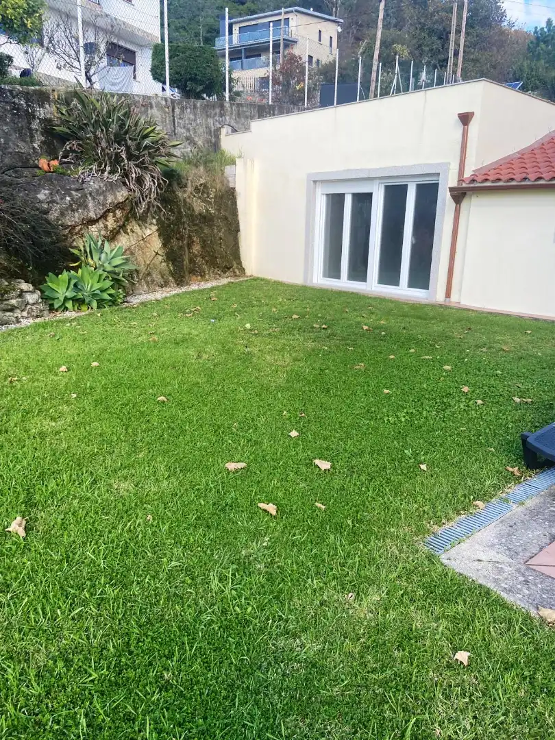 Jardí de Casa o xalet de lloguer en Cangas  amb Calefacció, Jardí privat i Terrassa