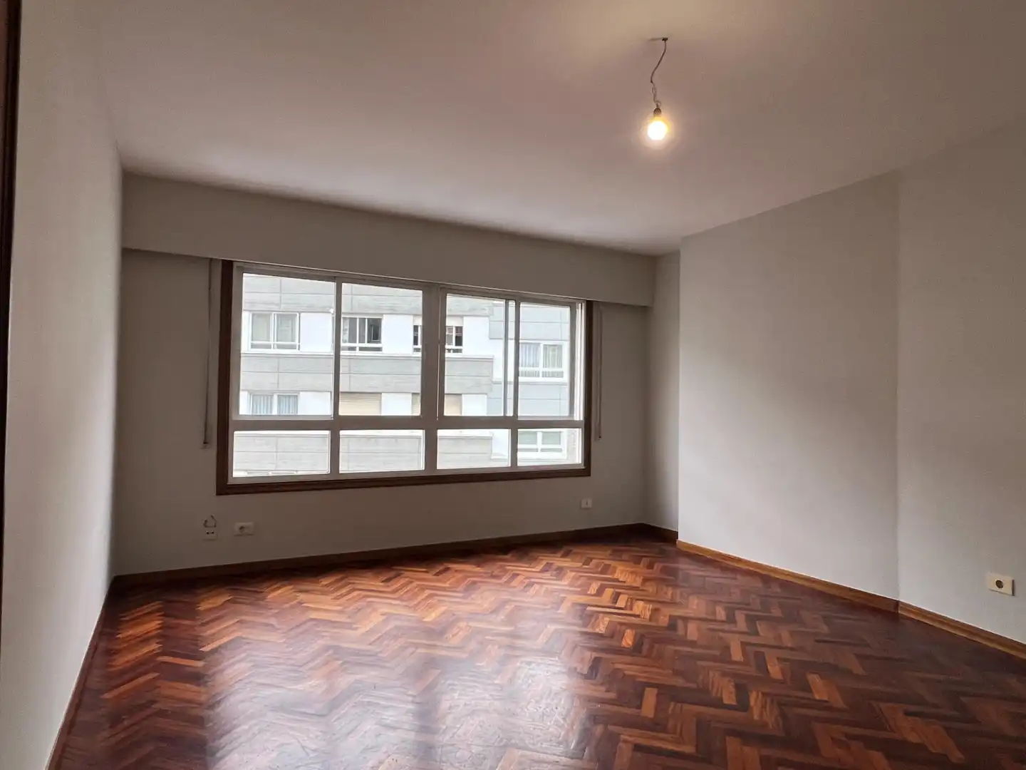 Dormitori de Pis de lloguer en Cambre  amb Parquet i Traster