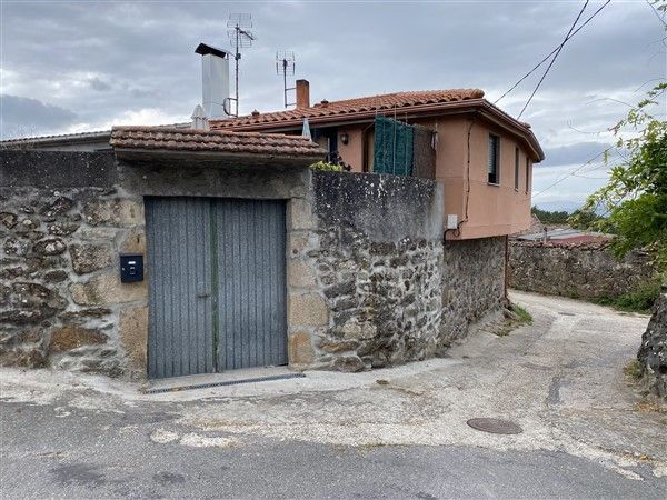 Vista exterior de Casa o xalet en venda en Gomesende amb Traster, Moblat i Balcó