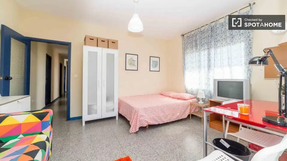 Habitación en Ciutat Universitària