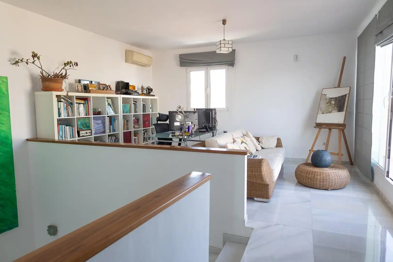 Sala d'estar de Casa o xalet en venda en Rincón de la Victoria amb Aire condicionat, Jardí privat i Terrassa