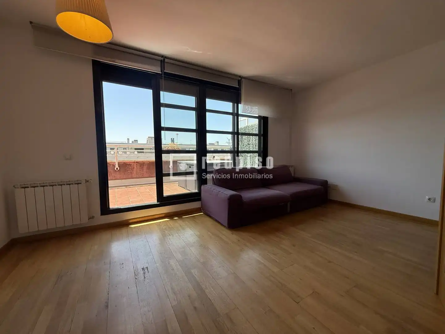 Sala de estar de Ático de alquiler en Madrid con Aire acondicionado, Calefacción y Jardín privado