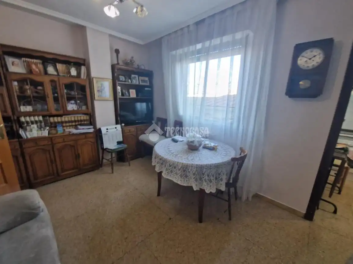 Sala de estar de Piso en venta en Palencia con Calefacción, Parquet y Terraza