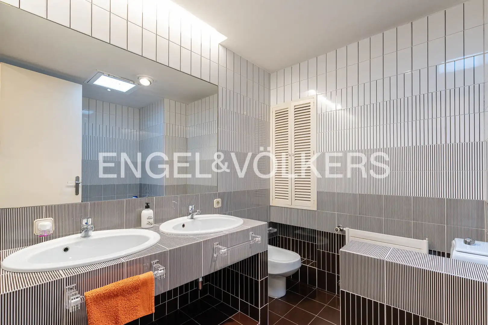 Baño de Casa o chalet en venta en Madrid con Aire acondicionado, Calefacción y Jardín privado