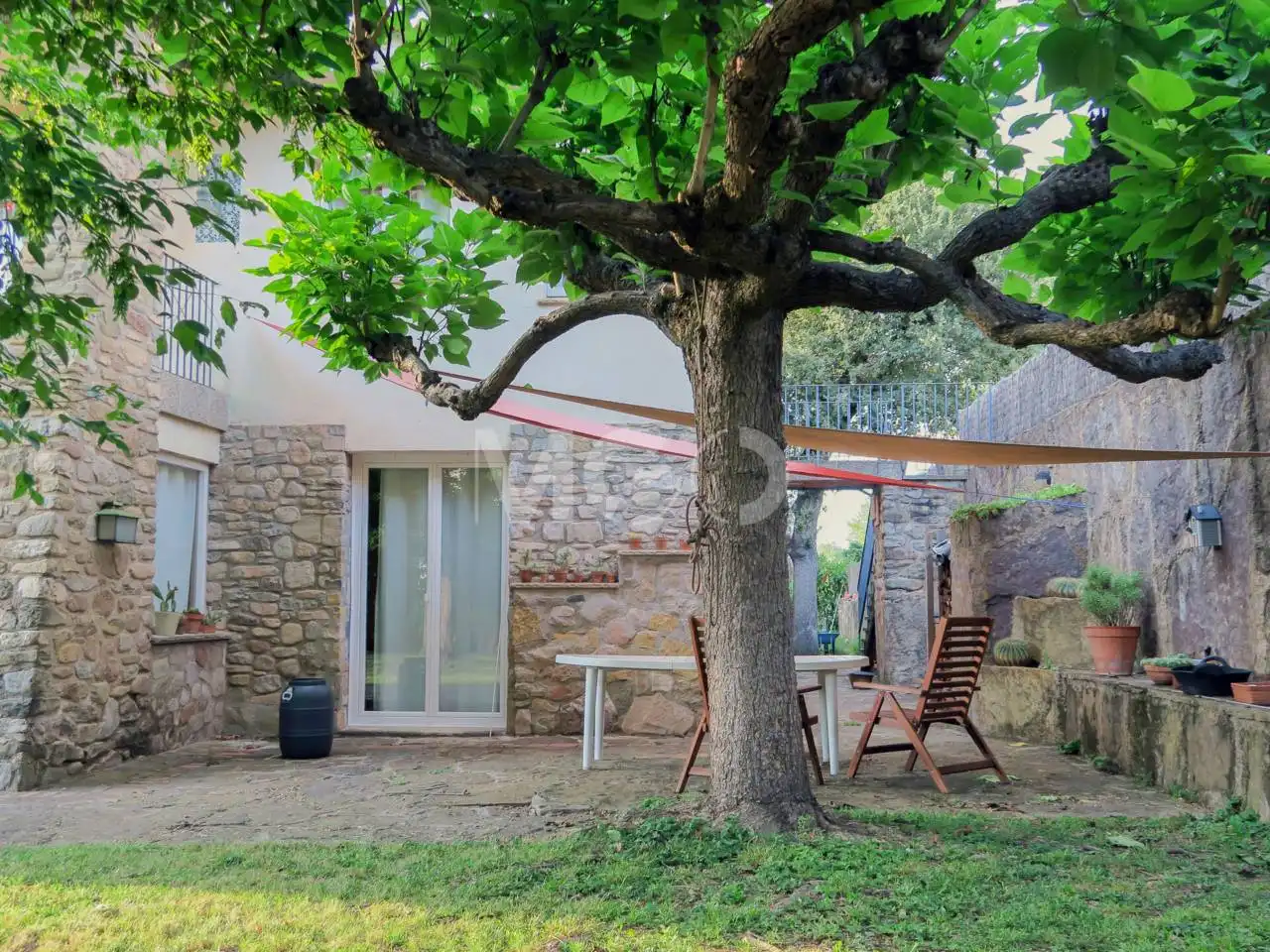 Jardí de Casa o xalet en venda en Tavèrnoles amb Calefacció, Jardí privat i Parquet