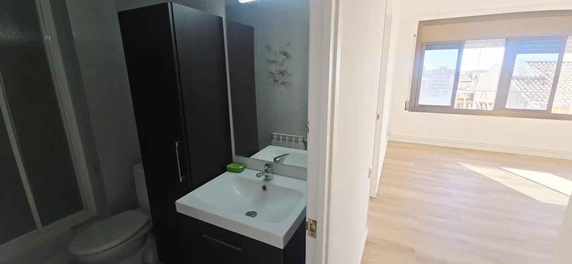 Bany de Pis en venda en Terrassa amb Calefacció i Parquet