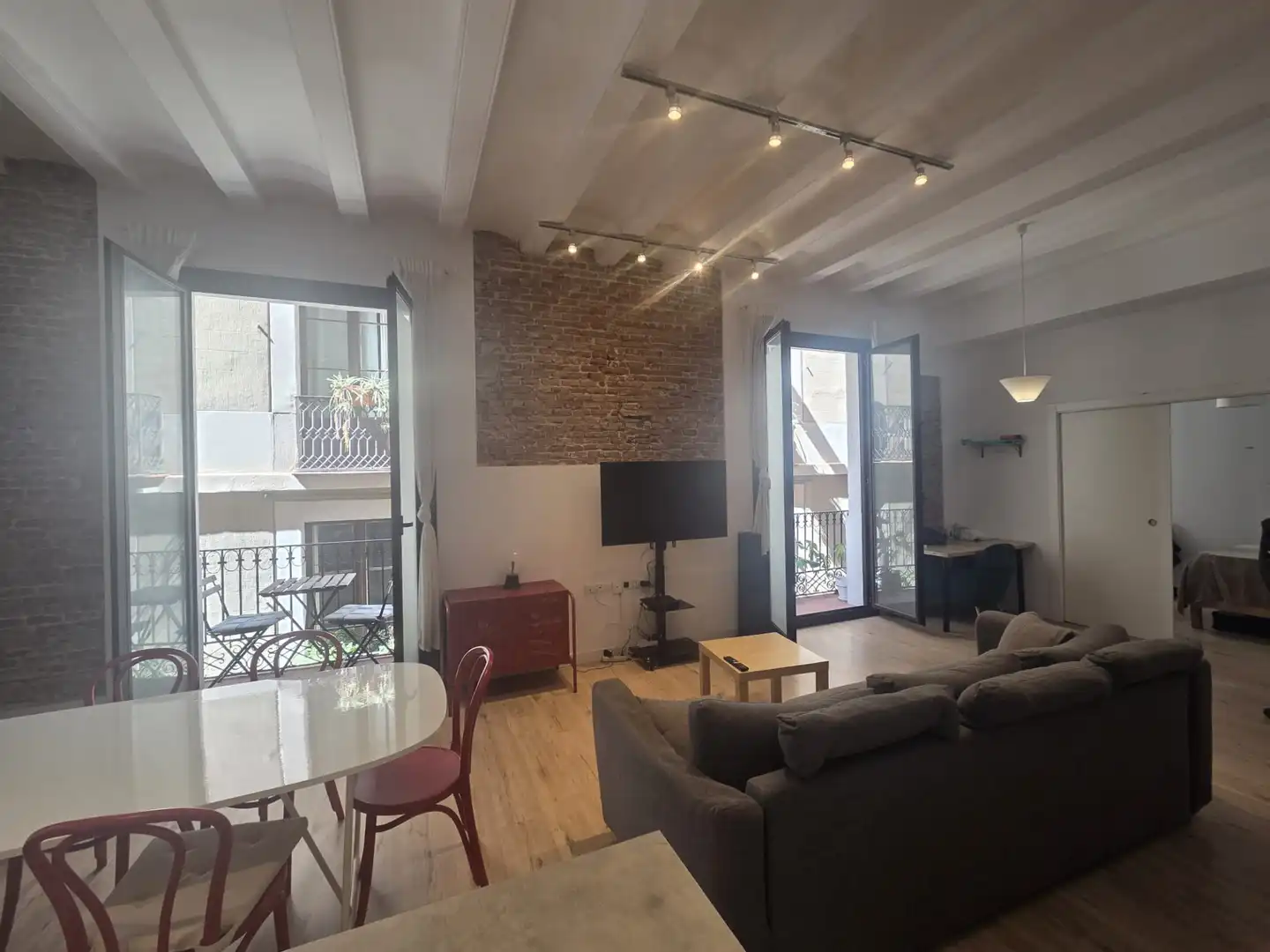 Sala de estar de Piso en venta en Barcelona con Aire acondicionado, Parquet y Balcón