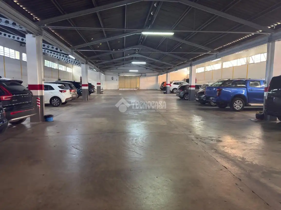 Parking de Piso en venta en Valencia con Aire acondicionado, Calefacción y Balcón