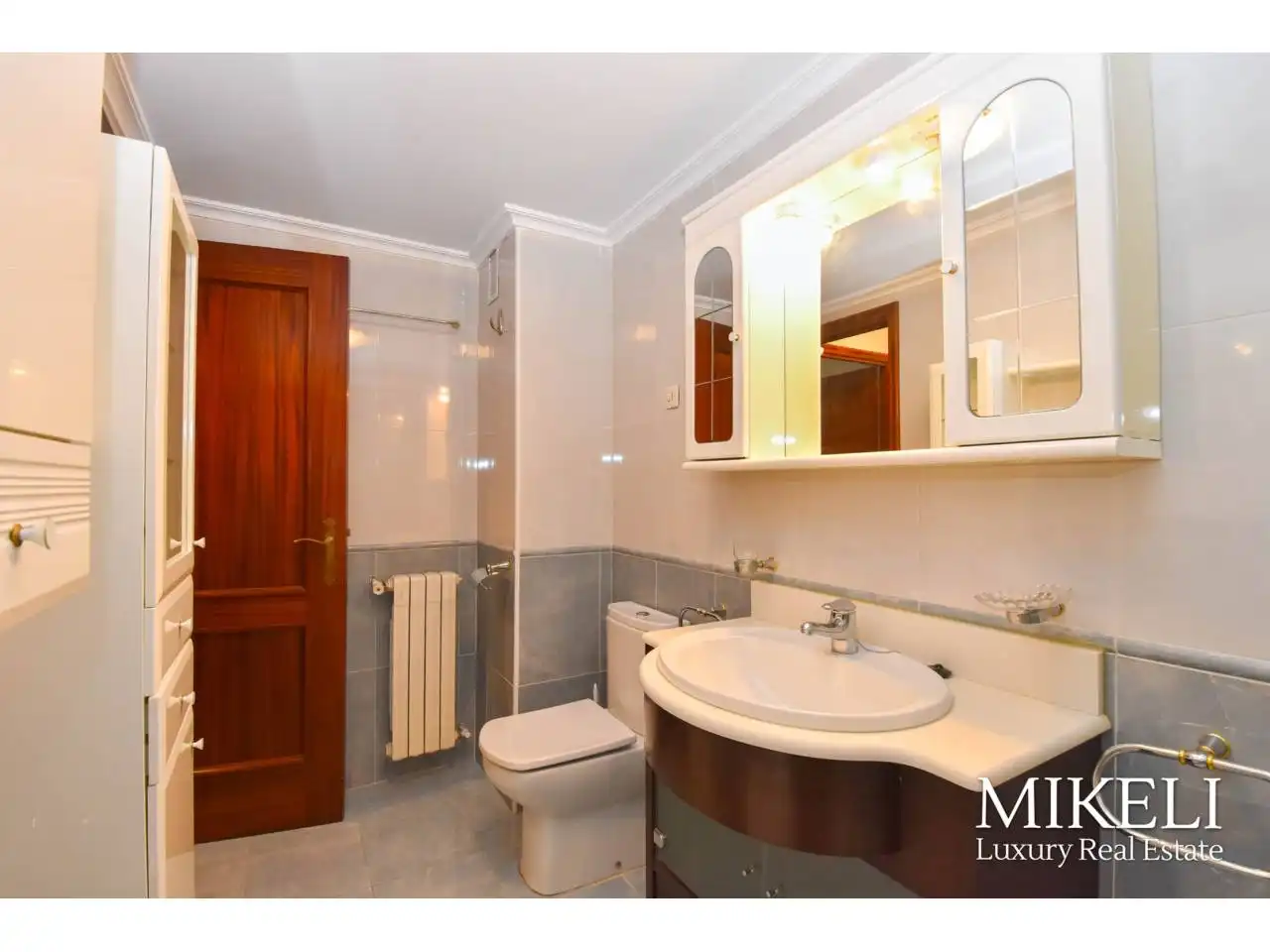 Baño de Apartamento en venta en Cuatro Caminos