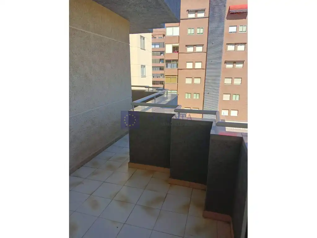 Piso con ascensor en alquiler en Ruta de la Plata, imagen 3