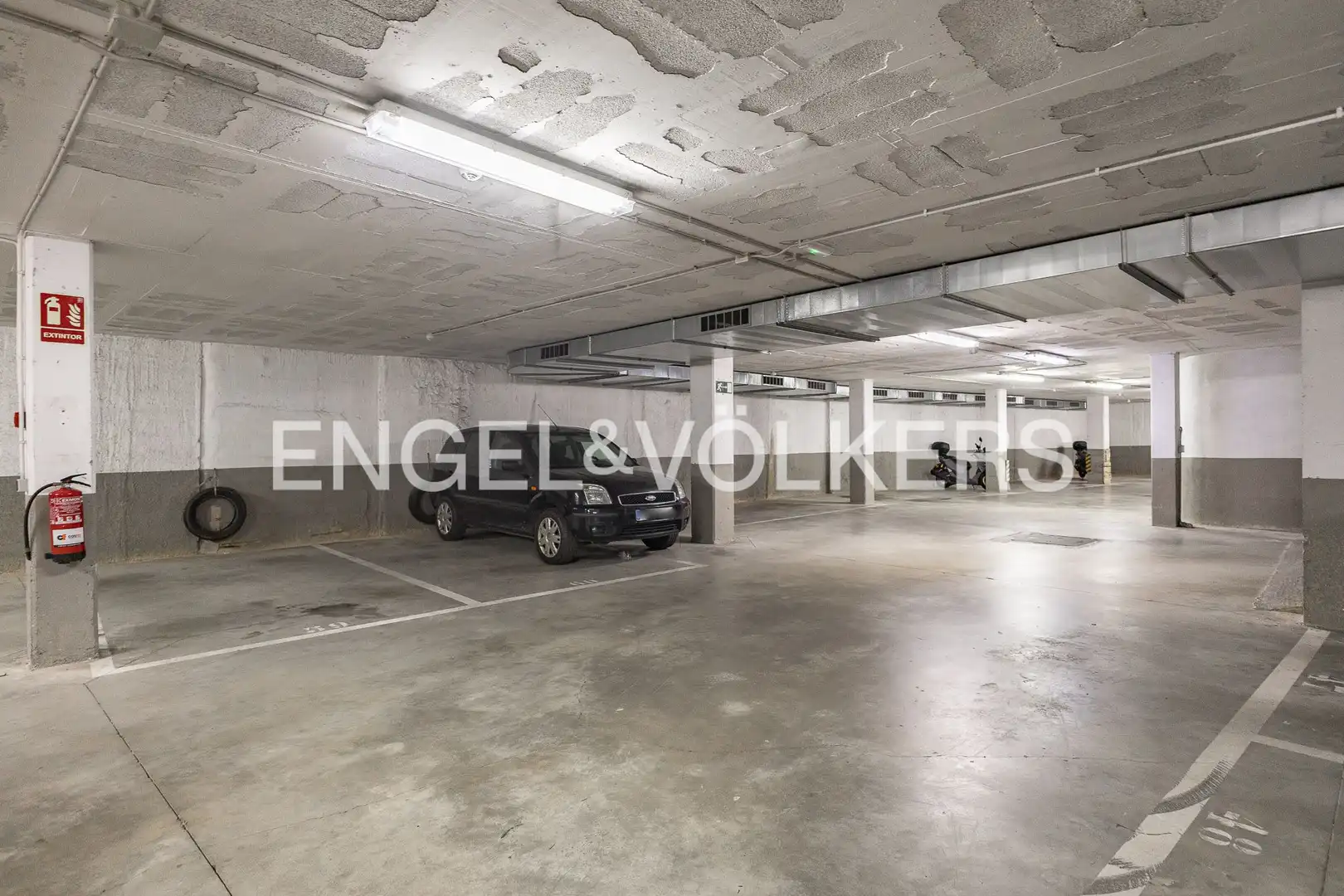 Parking de Piso en venta en Mataró con Aire acondicionado, Calefacción y Terraza