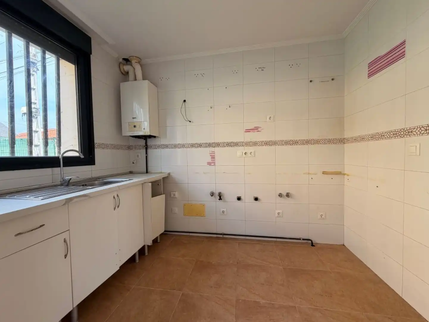 Cocina de Casa o chalet en venta en Torrelavega  con Calefacción, Jardín privado y Parquet