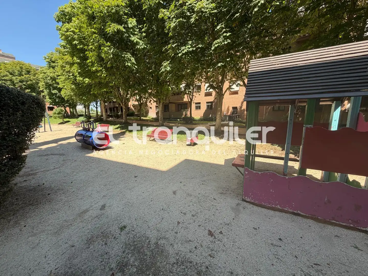 Flat for rent in Madrid  with Parquet flooring, Terrace and Swimming Pool