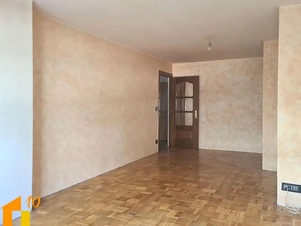 Wohnzimmer von Wohnung zum Verkauf in Burgos mit Heizung