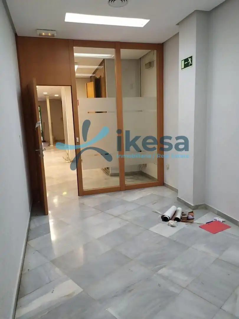 Local en venta en Antequera