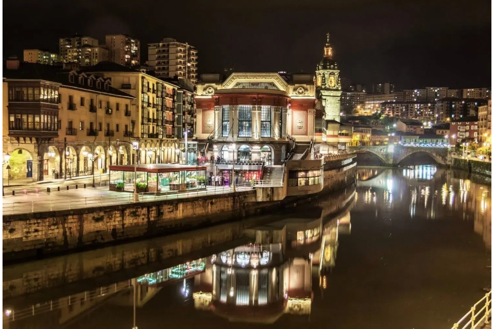 Exterior view of Flat for sale in Bilbao   with Heating, Storage room and Furnished