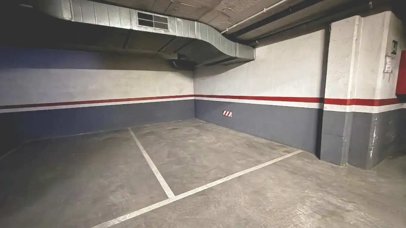 Parking of Flat for sale in L'Hospitalet de Llobregat  with Heating, Terrace and Storage room