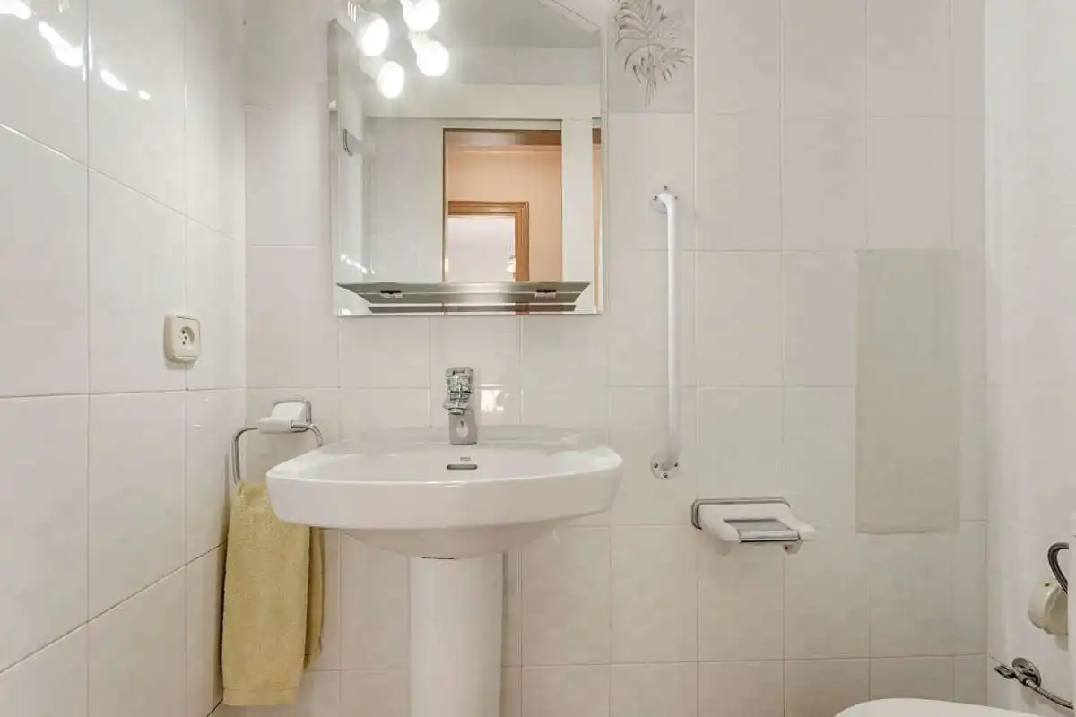 Bany de Casa o xalet en venda en Roses amb Jardí privat