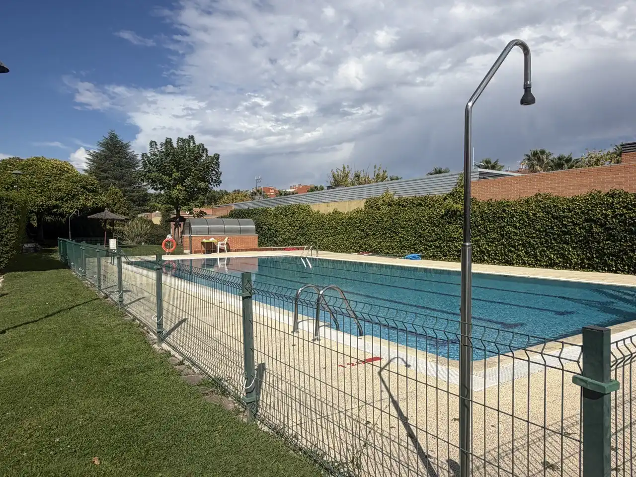 Swimming pool of Flat for rent in Boadilla del Monte  with Heating, Parquet flooring and Terrace