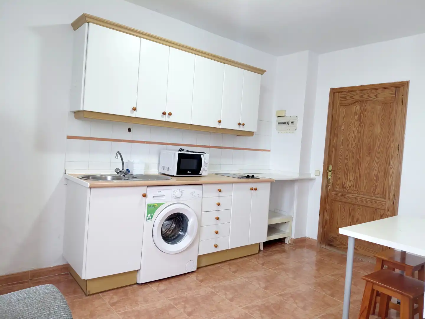 Kitchen of Apartments for rent in Las Palmas de Gran Canaria  with Furnished, Washing machine and Microwave