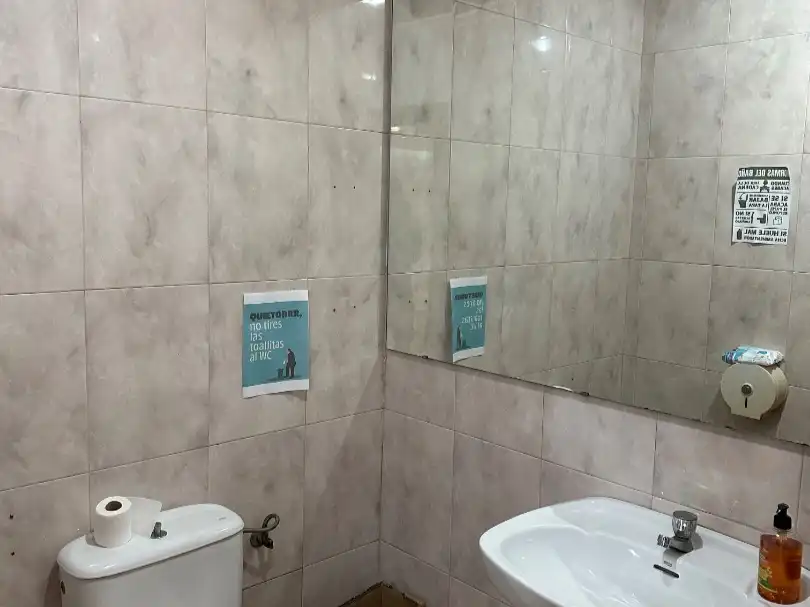Bathroom of Commercial properties for sale in Úbeda  with Air Conditioner, Heating and Parquet flooring