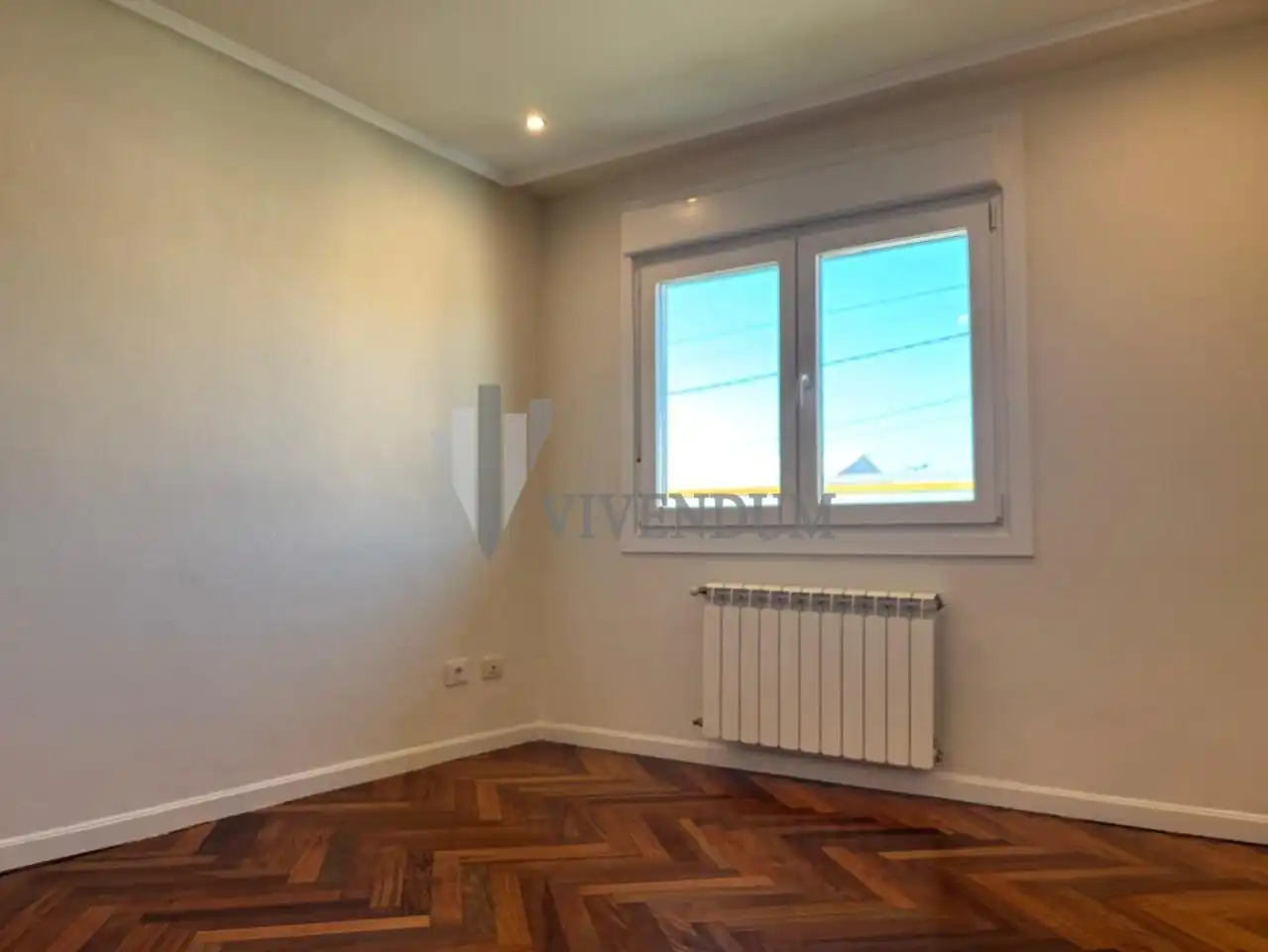 Dormitori de Apartament de lloguer en Vigo  amb Calefacció