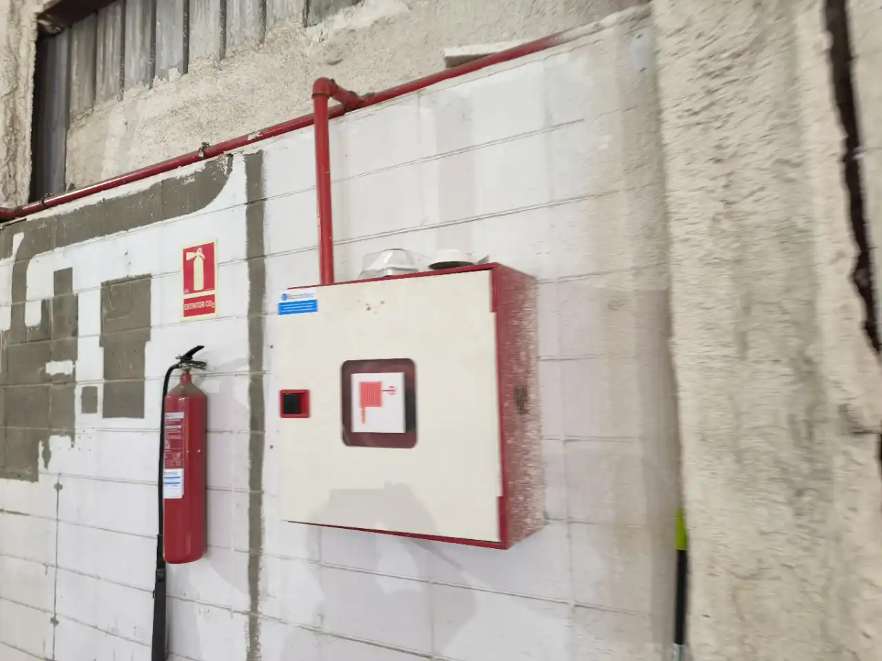 Außenansicht von Fabrikhallen zum Verkauf in Sant Boi de Llobregat