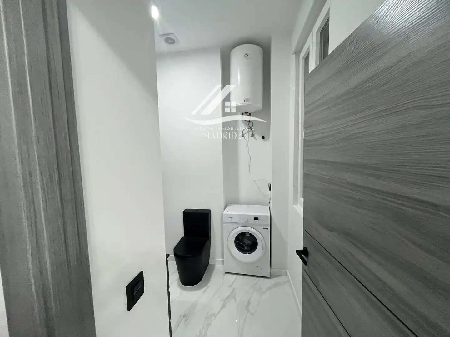 Flat for sale in Calle de Valencia, Embajadores - Lavapiés