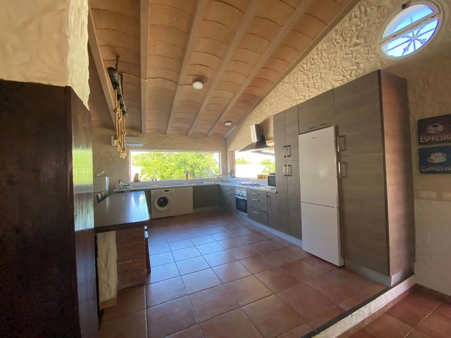 Cuina de Casa o xalet en venda en Chiclana de la Frontera amb Aire condicionat, Calefacció i Terrassa