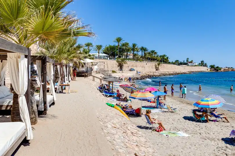 Vista exterior de Casa adosada en venta en Torrevieja con Aire acondicionado, Calefacción y Jardín privado