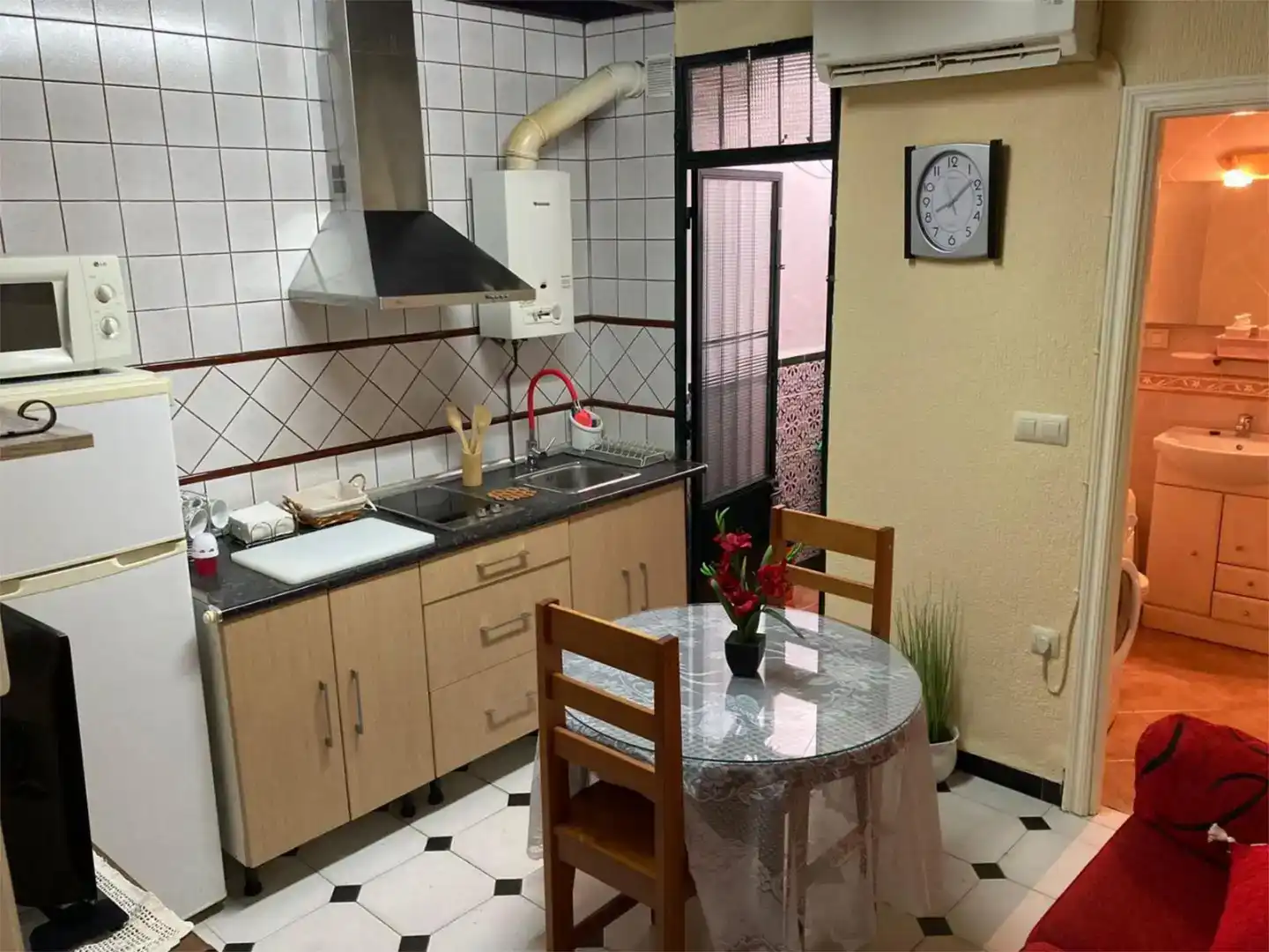 Cuina de Casa adosada de lloguer en Minas de Riotinto amb Aire condicionat i Moblat