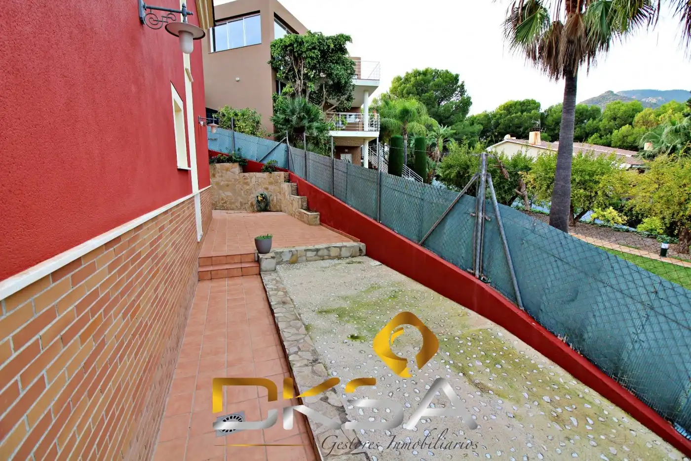 Jardí de Casa o xalet en venda en Benicasim / Benicàssim amb Aire condicionat, Calefacció i Jardí privat