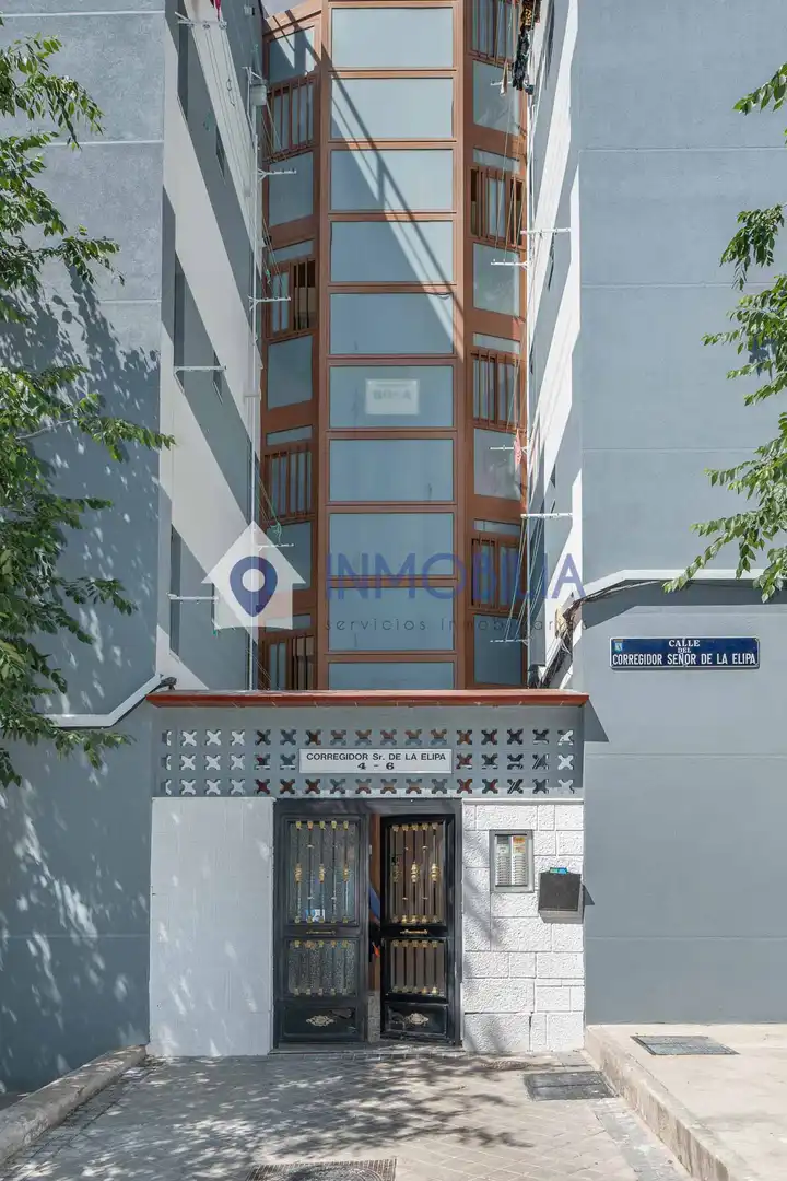 Vista exterior de Piso en venta en Madrid con Aire acondicionado y Calefacción
