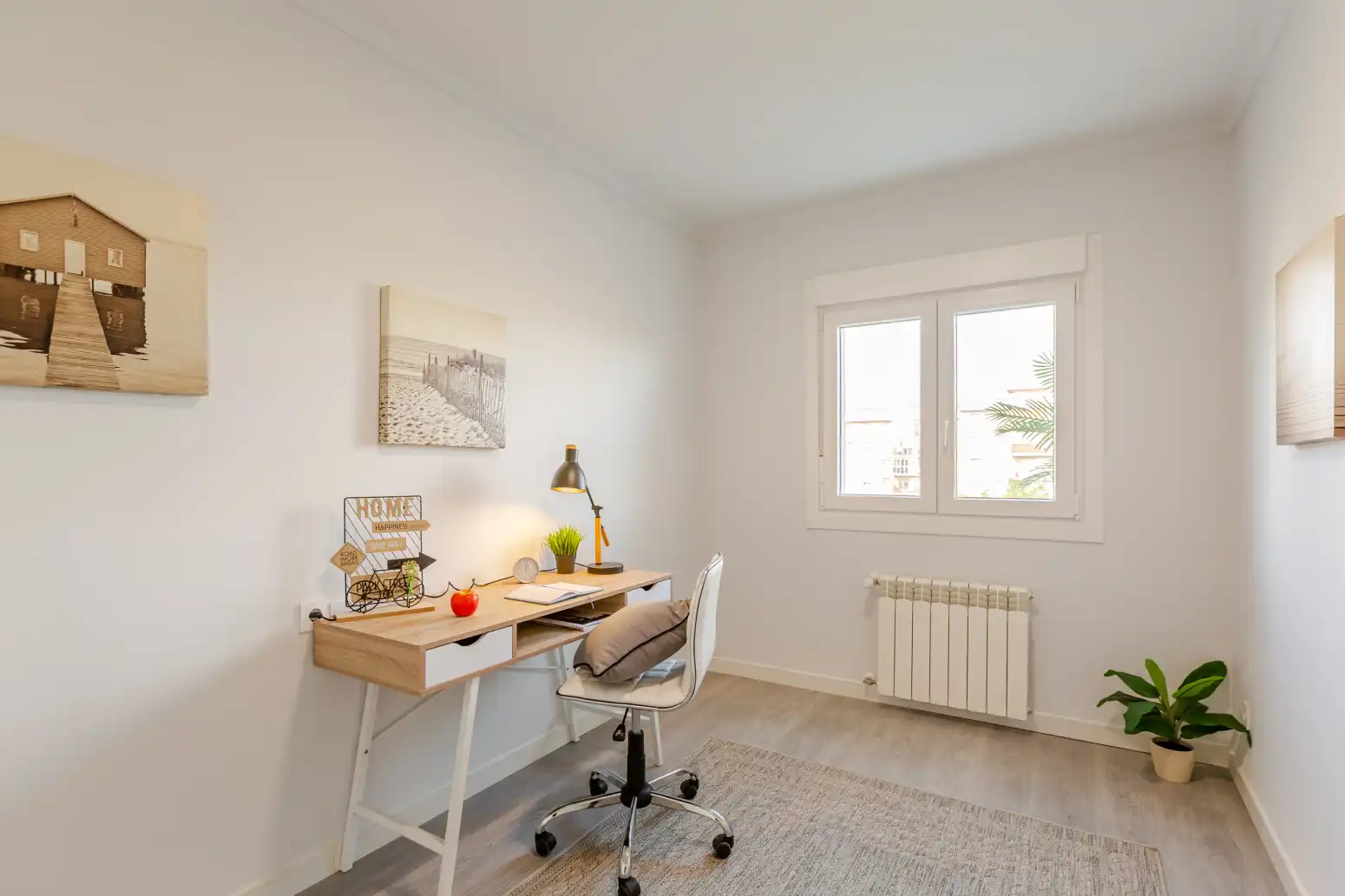 Schlafzimmer von Wohnung zum Verkauf in  Pamplona / Iruña mit Klimaanlage, Heizung und Parkett